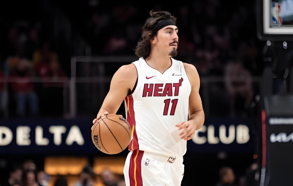 MK体育-关于迈阿密热火训练开放日；关键时刻刷新队史纪录引欢呼；全明星赛在即；年轻球员得到机会的信息